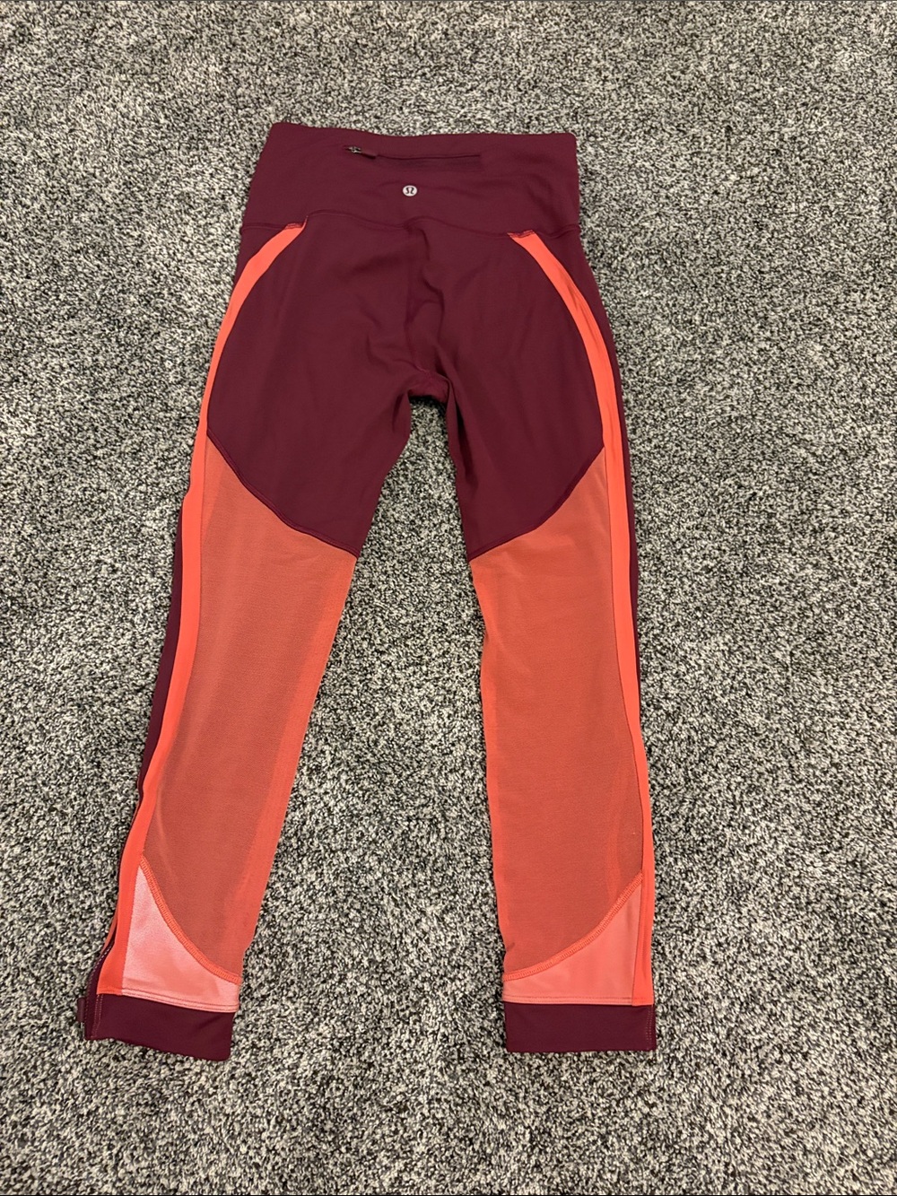 lululemon athletica women’s burgundy zip the line crop leggings